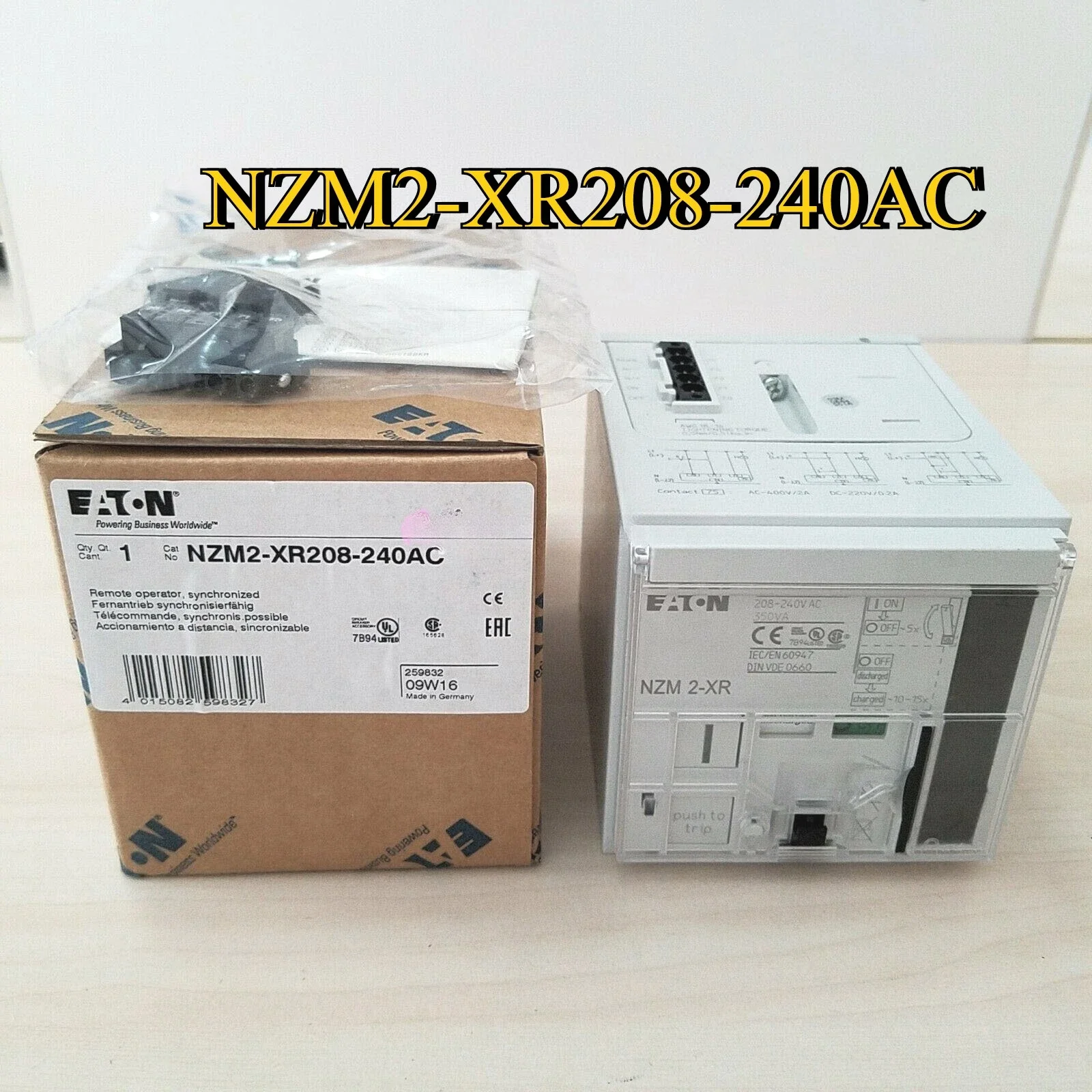 NZM2-XR208-240AC - Remote operator, 208-240VAC, for size 2 259832
NZM2-XR208-240AC - Remote operator, 208-240VAC, for size 2 259832