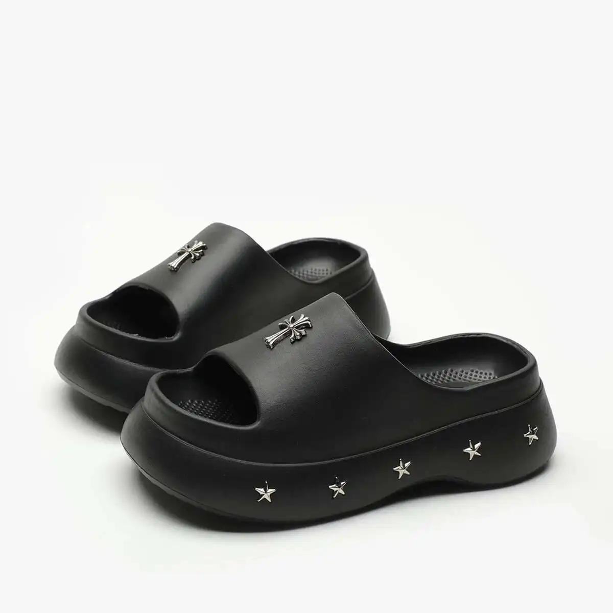 Thick Soled Cool Slippers For Women's Summer Outdoor New Rivet Buckle Decoration Non Tiring, Non Slip EVA Punk Slippers
Thick Soled Cool Slippers For Women's Summer Outdoor New Rivet Buckle Decoration Non Tiring, Non Slip EVA Punk Slippers