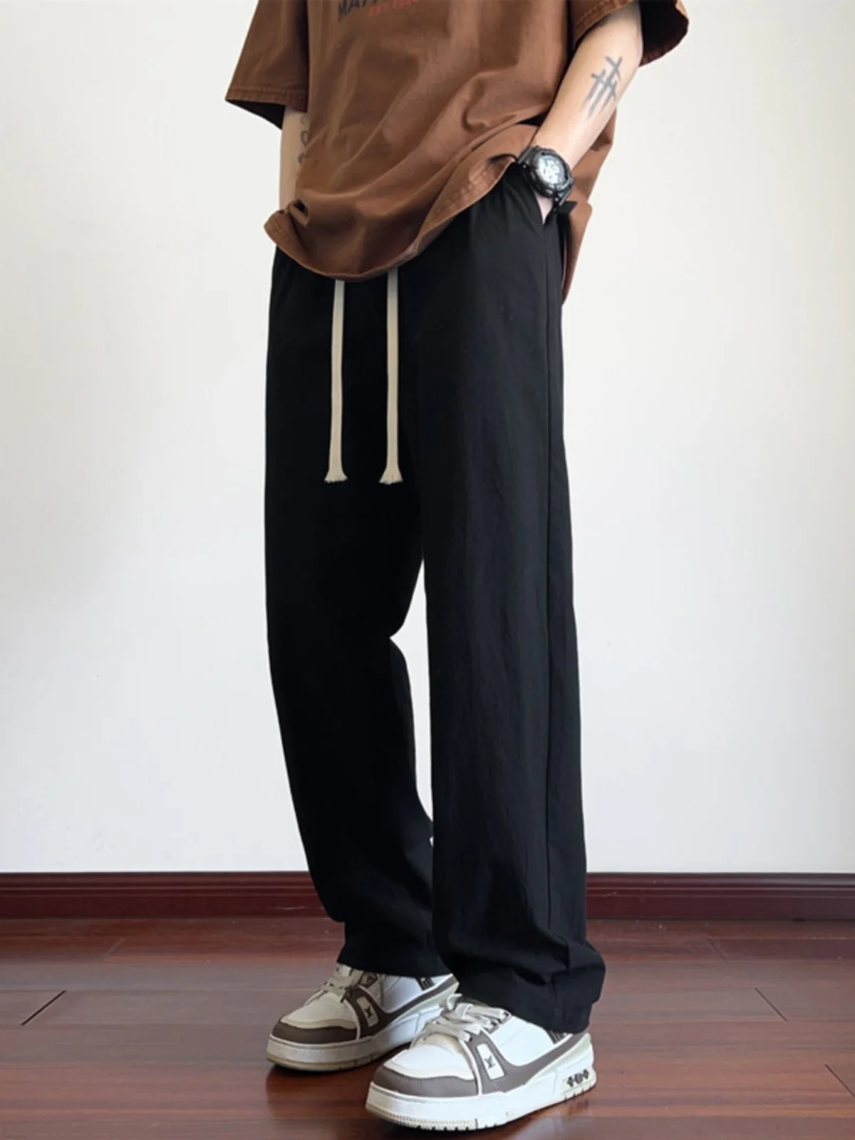 Ice Silk Quick Dry Summer Thin Loose Straight Leg Pants Men's Casual Wide Leg Trousers American Trend Large Size Leisure Long...
Ice Silk Quick Dry Summer Thin Loose Straight Leg Pants Men's Casual Wide Leg Trousers American Trend Large Size Leisure Long...