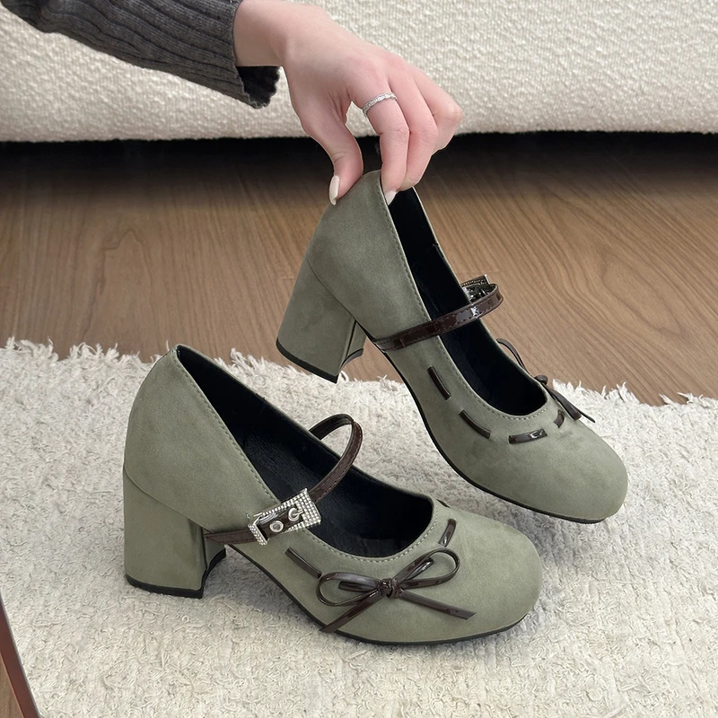 Retro Elegant Mary Jane Shoes Women Spring 2026 New Versatile Single Shoes Block Heel Temperament High Heels
Retro Elegant Mary Jane Shoes Women Spring 2026 New Versatile Single Shoes Block Heel Temperament High Heels