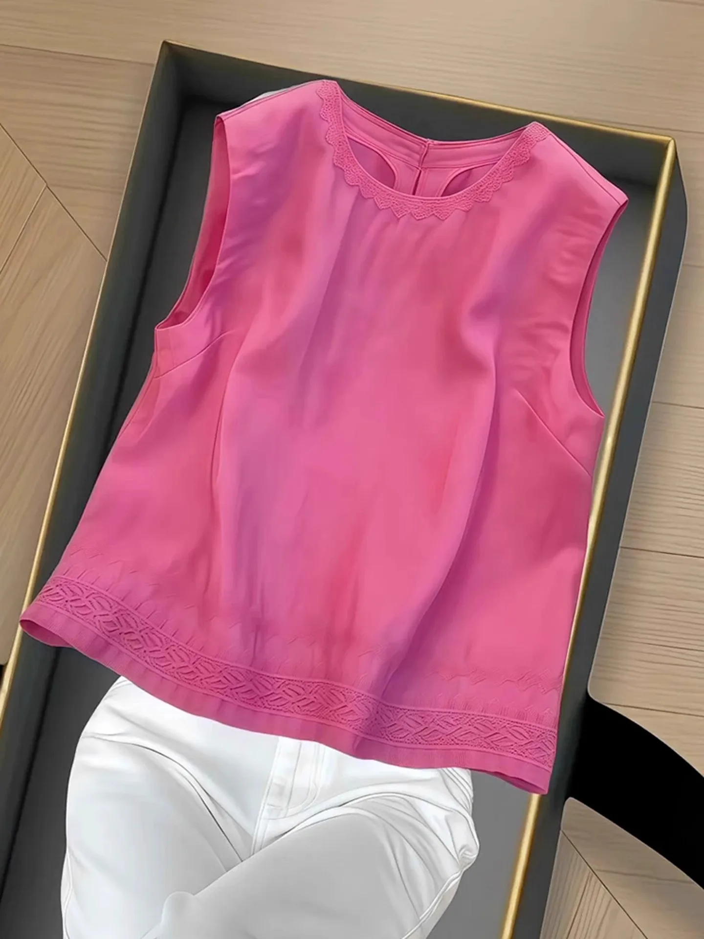 Pink Embroidered round Ne Svel Top Women's Summer Faionable Dopane Sle Vest Small irt Loose Fit Casual Wear
Pink Embroidered round Ne Svel Top Women's Summer Faionable Dopane Sle Vest Small irt Loose Fit Casual Wear