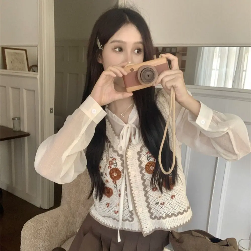 Outerwear National Style Knitted Vest Vintage Flower V-neck Sweater Loose Sleeveless Outfit Small Vest Female
Outerwear National Style Knitted Vest Vintage Flower V-neck Sweater Loose Sleeveless Outfit Small Vest Female