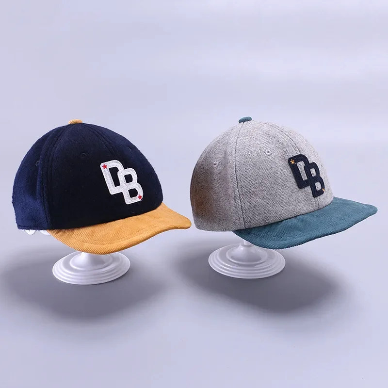 Boys' Japanese Fashion Brand Autumn and Winter Felt Cap, Letter Patch Embroidered Corduroy Children's Hat
Boys' Japanese Fashion Brand Autumn and Winter Felt Cap, Letter Patch Embroidered Corduroy Children's Hat