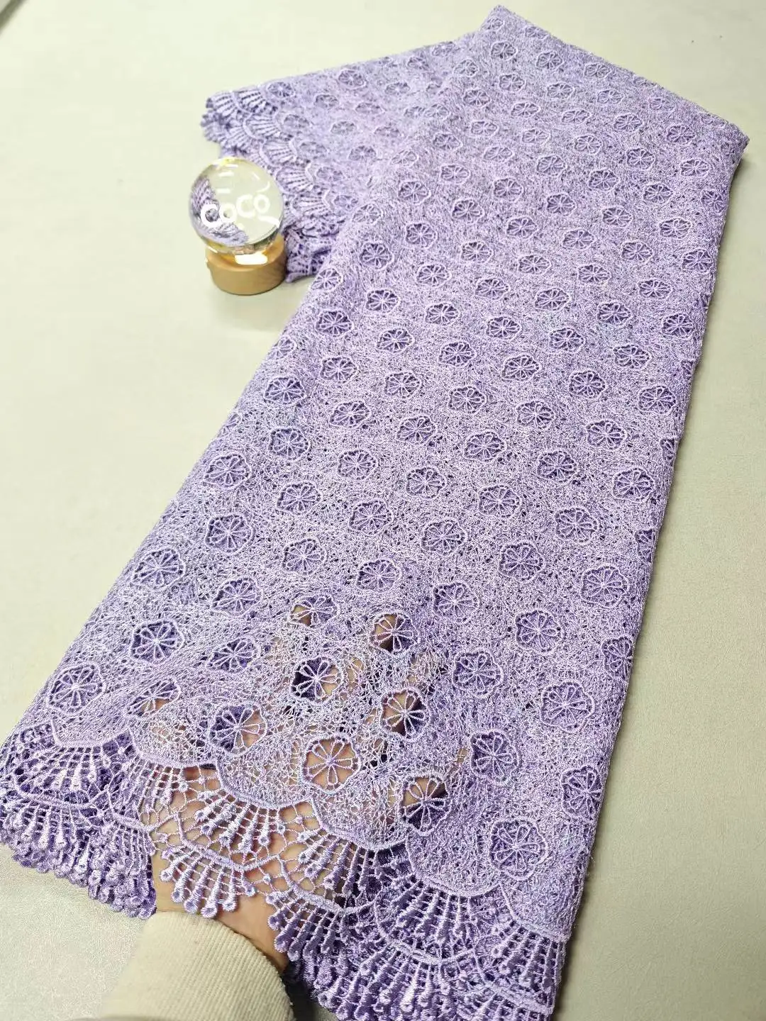 2026 Высококачественная африканская нигерийская тюлевая кружевная ткань с вышивкой и блестками, французская гипюровая ткань для вечеринок/свадебных платьев, 5 ярдов
2026 Высококачественная африканская нигерийская тюлевая кружевная ткань с вышивкой и блестками, французская гипюровая ткань для вечеринок/свадебных платьев, 5 ярдов