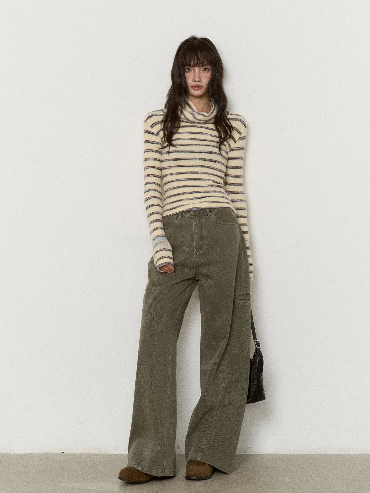 Высококачественный женский трикотажный топ с высоким воротником и длинным рукавом, базовый слой, весенний сезон, корейский стиль, облегающий крой, с узором
Высококачественный женский трикотажный топ с высоким воротником и длинным рукавом, базовый слой, весенний сезон, корейский стиль, облегающий крой, с узором