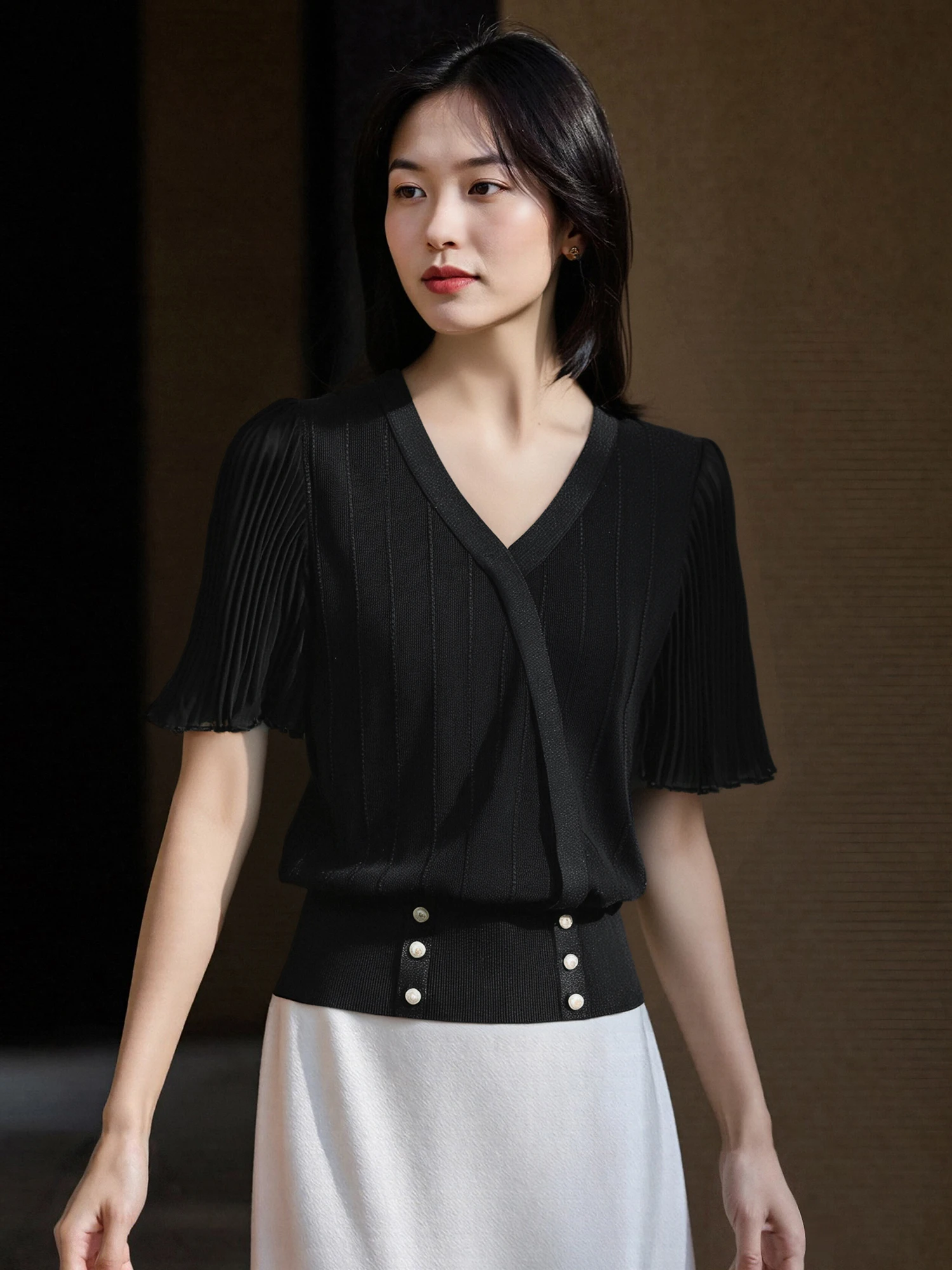 Chivirin: Новая модная женская летняя трикотажная футболка с V-образным вырезом и рукавами-колокол, премиум-класса
Chivirin: Новая модная женская летняя трикотажная футболка с V-образным вырезом и рукавами-колокол, премиум-класса