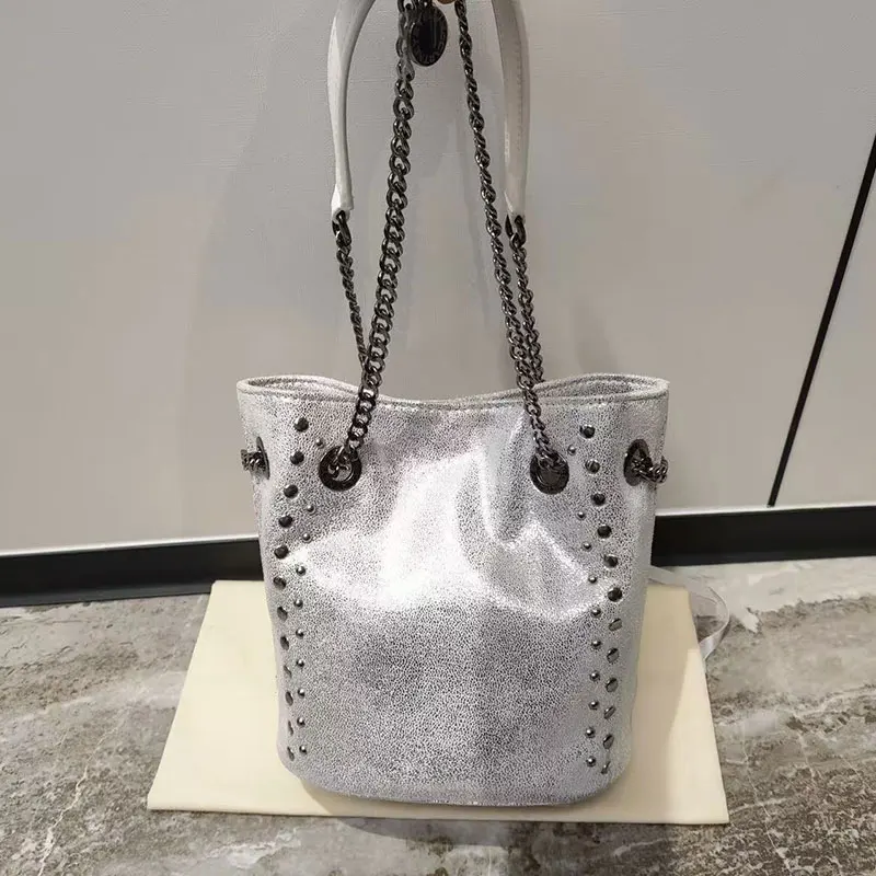 Women Bucket Bag Luxury Fashion Design Chain Shoulder Bag Casual Versatile Crossbody Messenger Bag Lady
Women Bucket Bag Luxury Fashion Design Chain Shoulder Bag Casual Versatile Crossbody Messenger Bag Lady