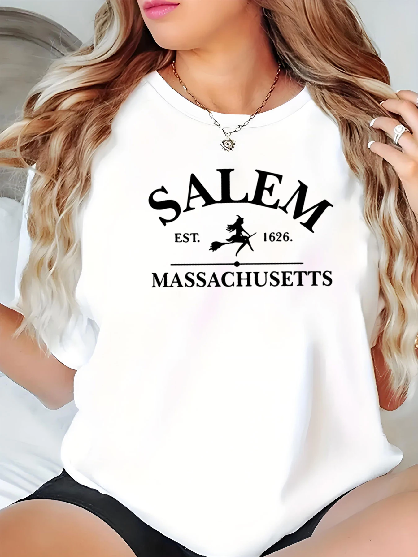 Женская футболка с принтом фестиваля ведьмы Салем Массачусетс для повседневной одежды на Хэллоуин
Женская футболка с принтом фестиваля ведьмы Салем Массачусетс для повседневной одежды на Хэллоуин