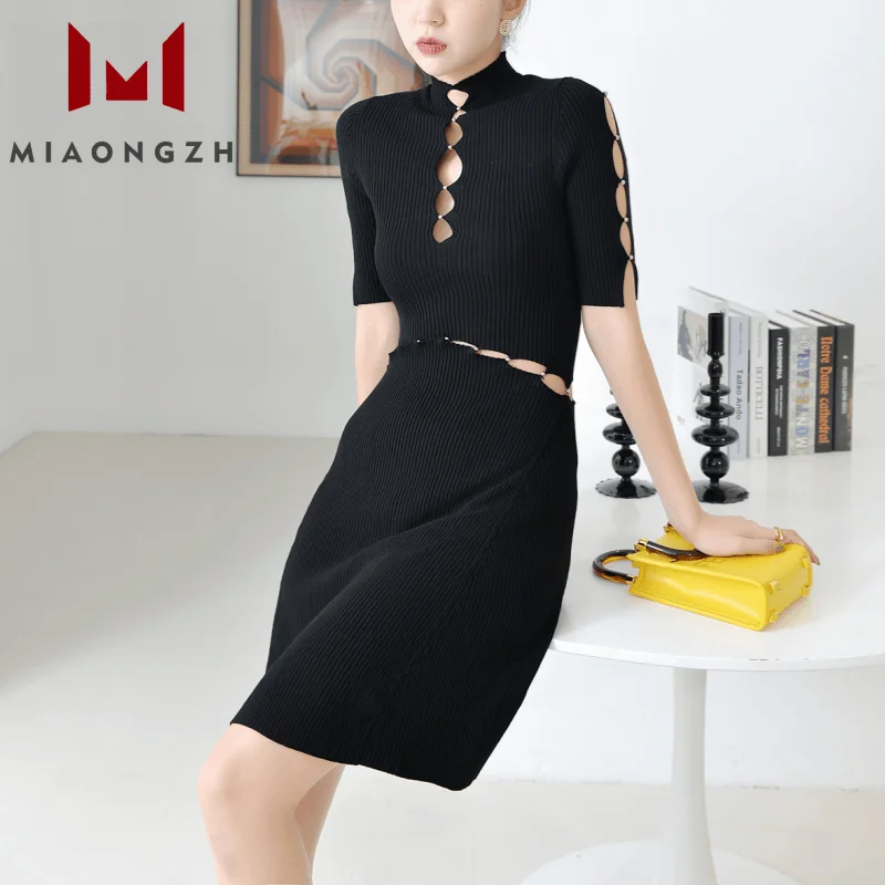 Summer New Black Knitted Dress For Women Hollow Out Slimming Temperament Turtleneck Short Sleeve Female Fashion Holiday Dresses
Summer New Black Knitted Dress For Women Hollow Out Slimming Temperament Turtleneck Short Sleeve Female Fashion Holiday Dresses