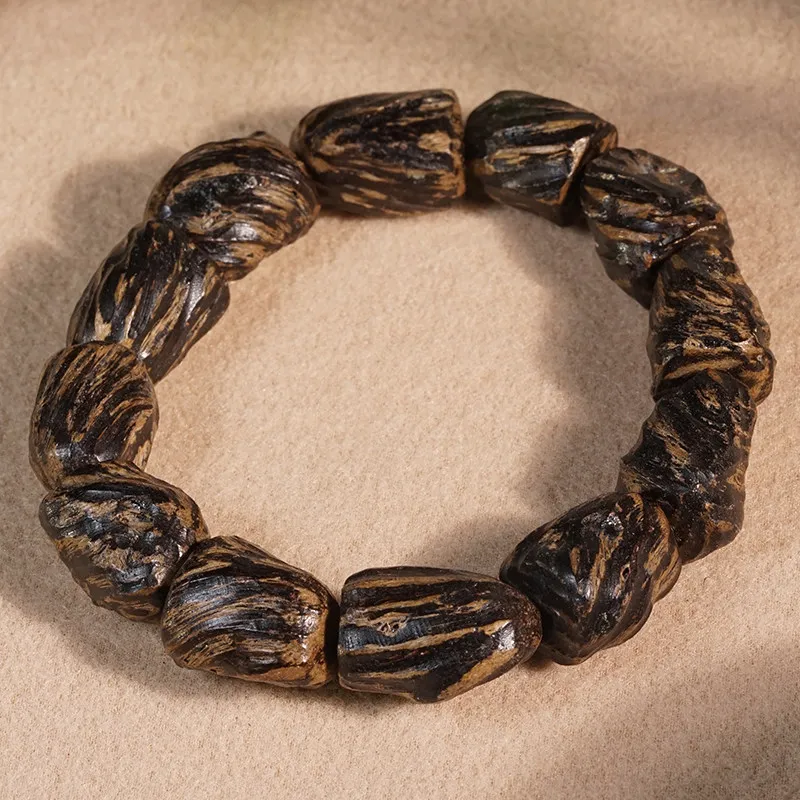 Chinese Style Natural Black Oil Agarwood Irregular Bead Bracelet Lucky Blessing Wealth Attracting Prayer Bracelet For Men Women
Chinese Style Natural Black Oil Agarwood Irregular Bead Bracelet Lucky Blessing Wealth Attracting Prayer Bracelet For Men Women