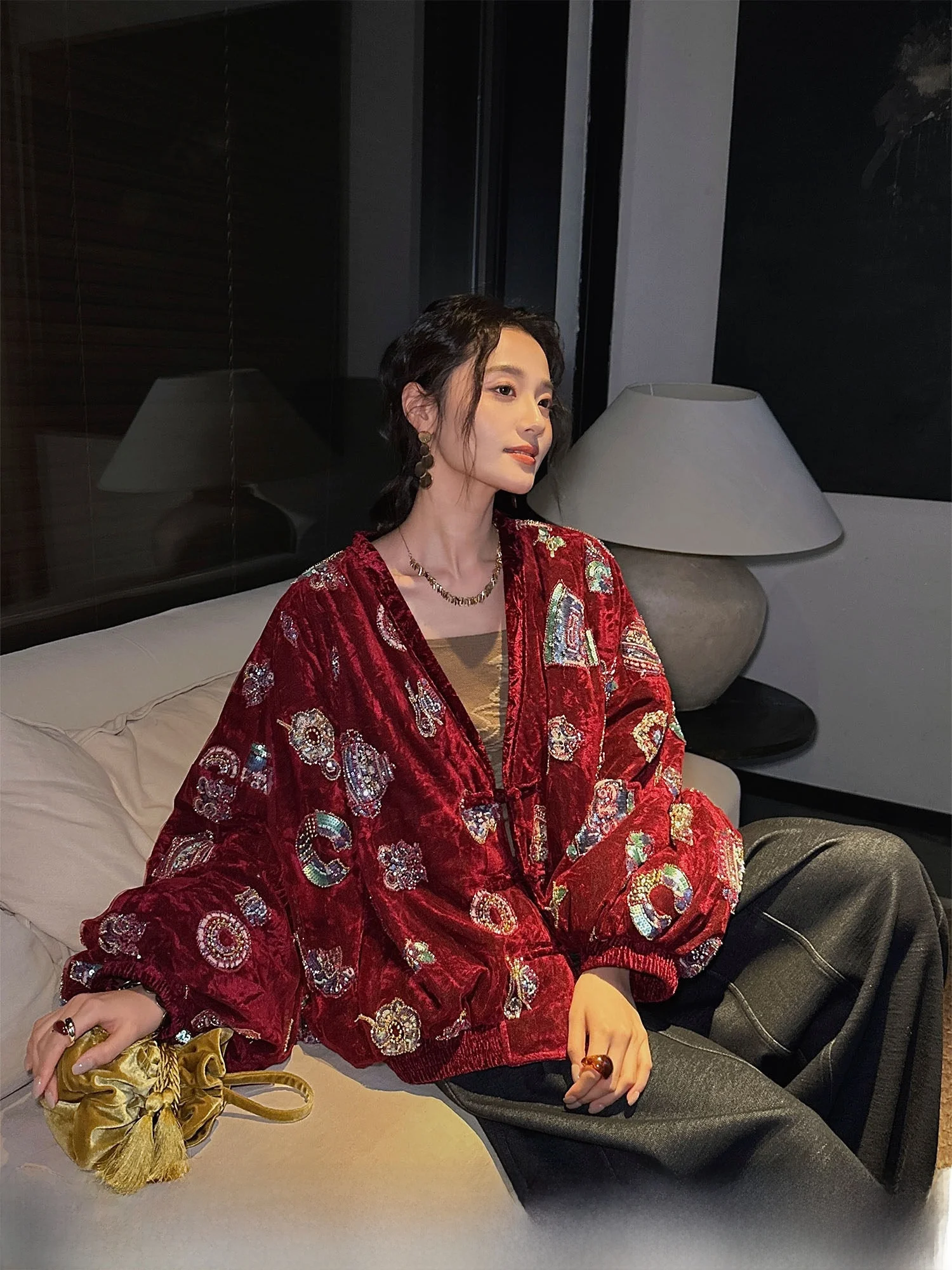 Sanji Bla Flower New Chinese Sle Embroidered Velvet down Jaet Women's National Faion Winter Outerwear 90 White Du down
Sanji Bla Flower New Chinese Sle Embroidered Velvet down Jaet Women's National Faion Winter Outerwear 90 White Du down