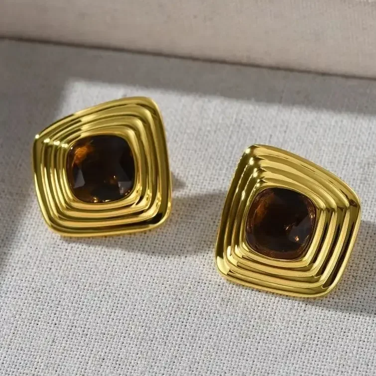 Europe America Simple Irregular Square Zircon Gold Plated Earring Woman Fashion Party Jewelry Trend
Europe America Simple Irregular Square Zircon Gold Plated Earring Woman Fashion Party Jewelry Trend