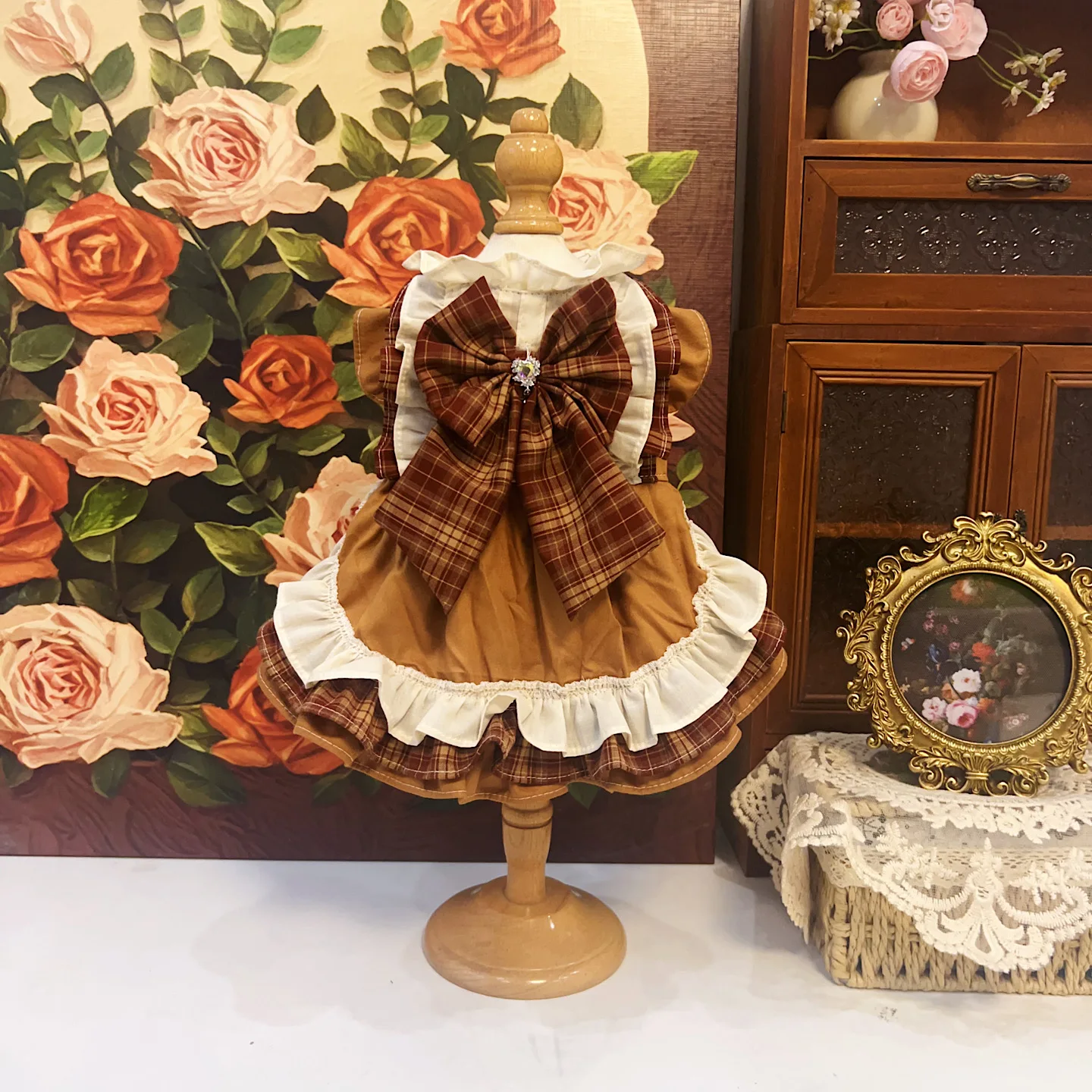 Осеннее ретро платье принцессы Лолиты с бантом цвета хаки для маленьких и средних собак, чихуахуа, пудель, хлопковые тонкие юбки ручной работы для щенков, одежда для домашних животных
Осеннее ретро платье принцессы Лолиты с бантом цвета хаки для маленьких и средних собак, чихуахуа, пудель, хлопковые тонкие юбки ручной работы для щенков, одежда для домашних животных