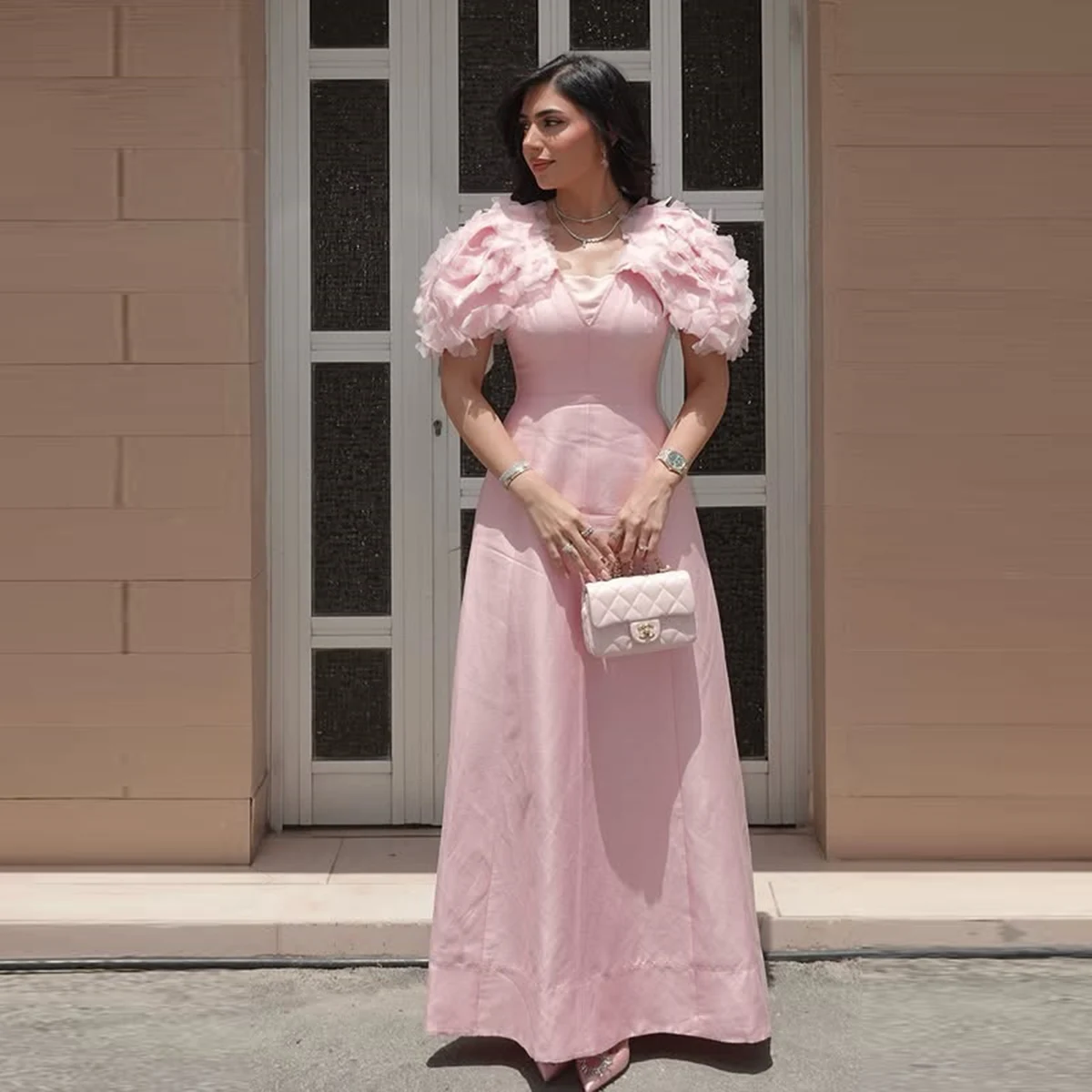 Gorgeous Pink A Line Prom Dress 3D Appliques Short Sleeves Evening Gowns Floor Length Women Formal Party Dress
Gorgeous Pink A Line Prom Dress 3D Appliques Short Sleeves Evening Gowns Floor Length Women Formal Party Dress