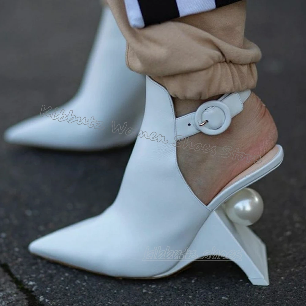 Pearls Belt Buckle Pumps Ankle Boots Strange Heels Pointed Toe Leather Solid Color Fashion Elegant Concise Sexy Luxury Shoes New
Pearls Belt Buckle Pumps Ankle Boots Strange Heels Pointed Toe Leather Solid Color Fashion Elegant Concise Sexy Luxury Shoes New