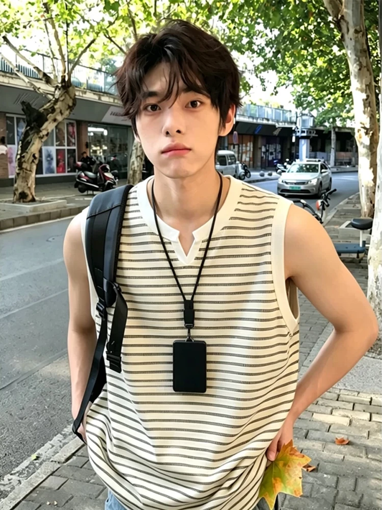 Cleanfit American Stripe V-neck Men's Tank Top Summer Outdoor Fitness Sport Sleeveless T-shirt Regular Fit Youth Fashion
Cleanfit American Stripe V-neck Men's Tank Top Summer Outdoor Fitness Sport Sleeveless T-shirt Regular Fit Youth Fashion