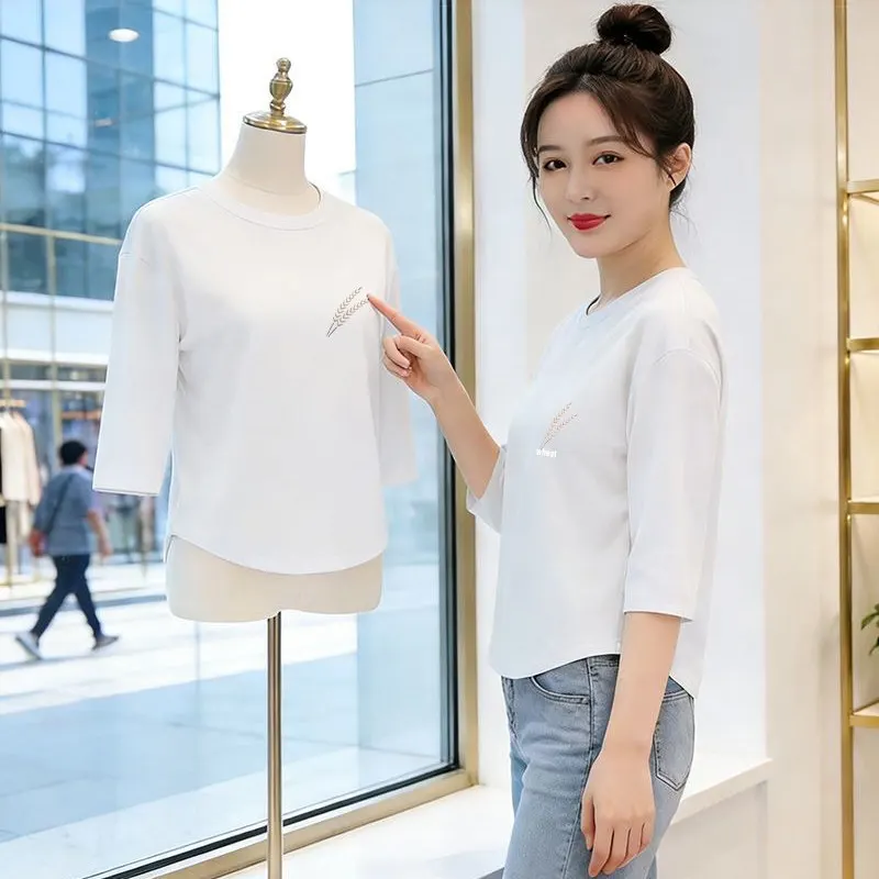 Modern Simple Style Women's Loose Fit Seven Sleeve T-Shirt White Versatile plus Size Mommy Top Breathable Polyester Fiber
Modern Simple Style Women's Loose Fit Seven Sleeve T-Shirt White Versatile plus Size Mommy Top Breathable Polyester Fiber