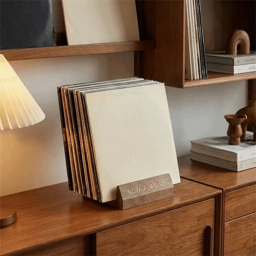 Minimalist Wooden Vinyl Record Holder Single Holder Decorative Album Display Holder Natural LP Display Shelf for Living Room
Minimalist Wooden Vinyl Record Holder Single Holder Decorative Album Display Holder Natural LP Display Shelf for Living Room