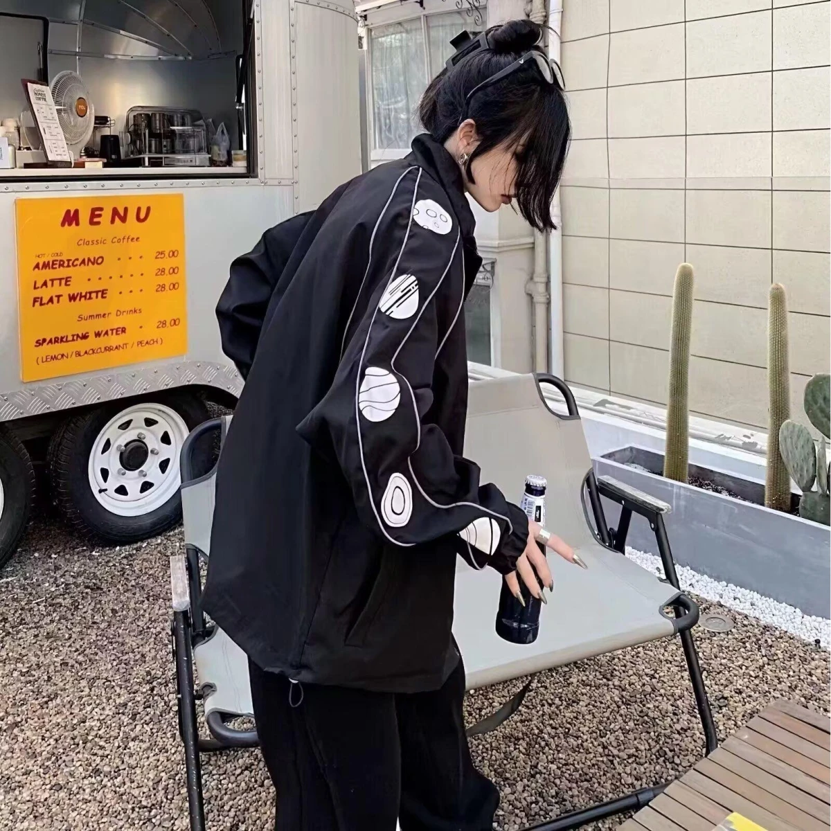 Свободный мужской джерт, весна-осень 2022, Sli Harajuku Sle, корейская версия, трендовая уличная куртка из полиэстера с подставкой
Свободный мужской джерт, весна-осень 2022, Sli Harajuku Sle, корейская версия, трендовая уличная куртка из полиэстера с подставкой