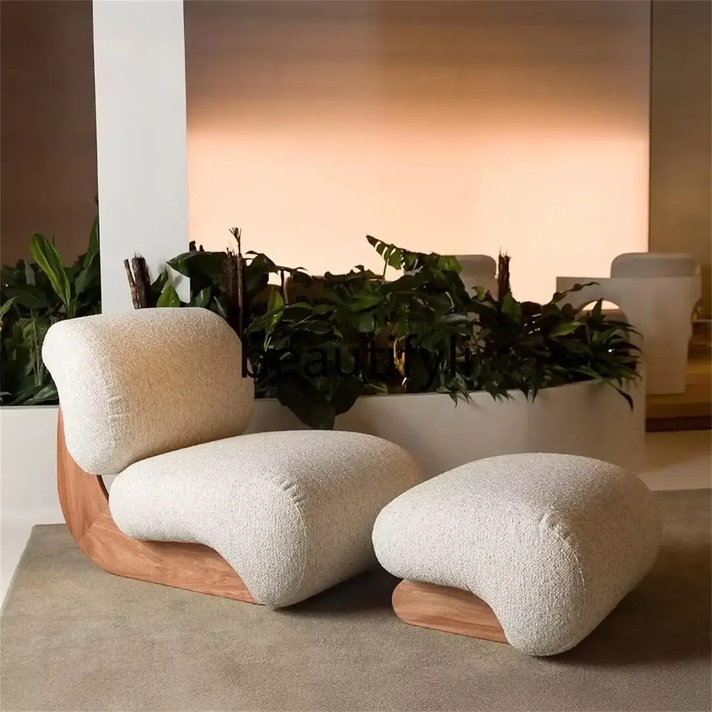 A139 Medieval style solid wood sofa chair hotel clubhouse negotiation chair single sofa lazy back chair
A139 Medieval style solid wood sofa chair hotel clubhouse negotiation chair single sofa lazy back chair