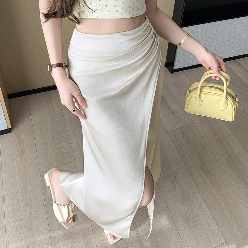 Women's 2025 spring summer Chinese style satin fishtail skirt With Slit mid-length retro Clothes Japanese Vintage Fashion Korean
Women's 2025 spring summer Chinese style satin fishtail skirt With Slit mid-length retro Clothes Japanese Vintage Fashion Korean