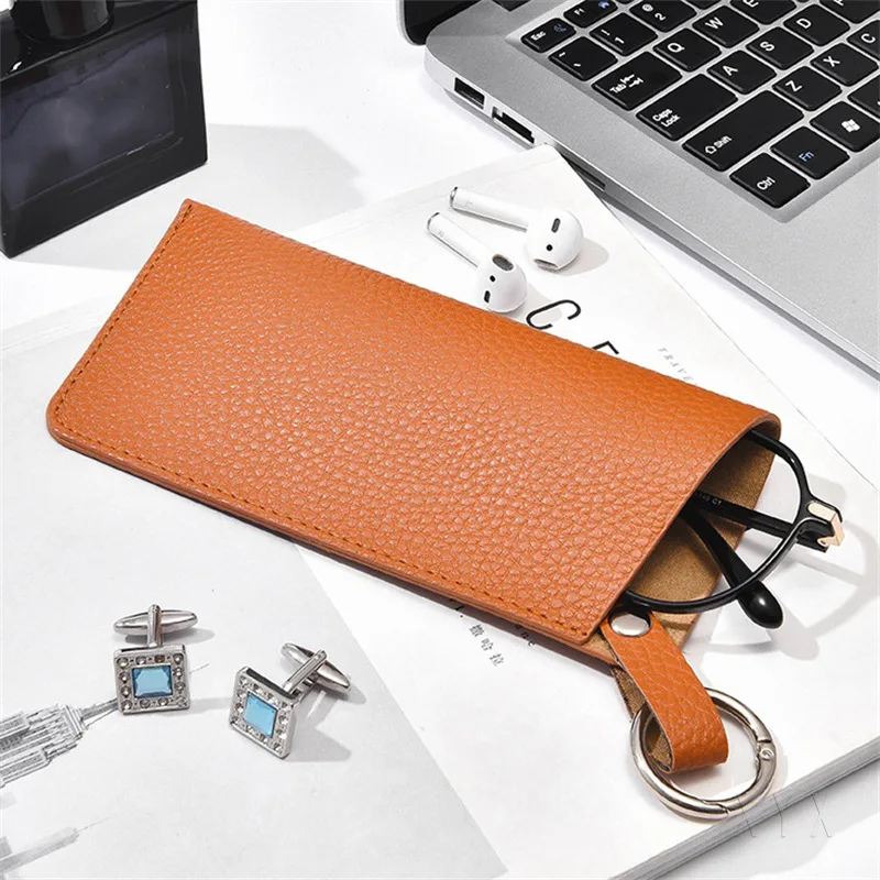 Fashion Soft PU Leather Eyeglasses Bag Traveling Eyeglasses Hanging Bag Stylish Eyeglasses Organizer Luggage Accessories
Fashion Soft PU Leather Eyeglasses Bag Traveling Eyeglasses Hanging Bag Stylish Eyeglasses Organizer Luggage Accessories