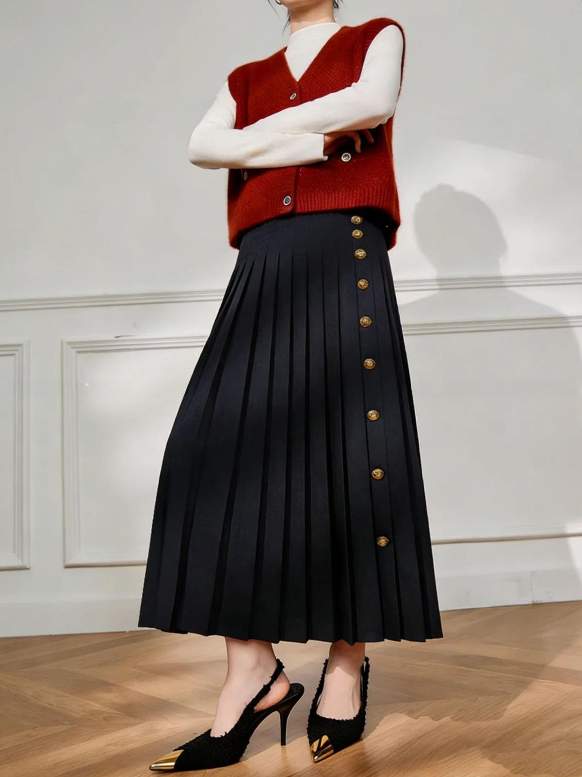 Elegant High Waist Pleated Skirt for Women Stylish Slimming Long Skirt Lulu Premium Brand Sweet Style Casual Wear
Elegant High Waist Pleated Skirt for Women Stylish Slimming Long Skirt Lulu Premium Brand Sweet Style Casual Wear