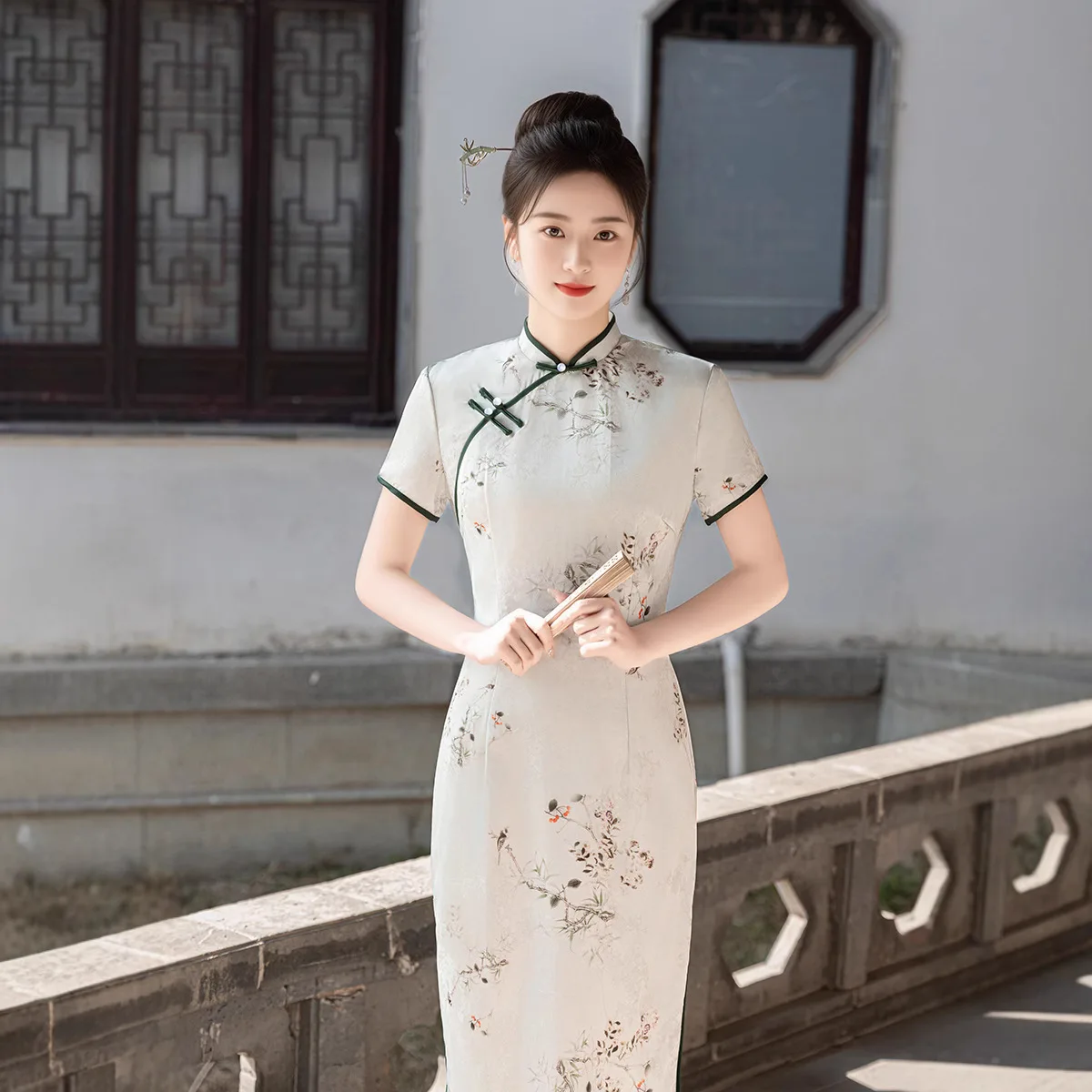 Summer Women Sexy Split Qipao Elegant Print Flower Chinese Dress Retro Traditional Oriental Clothing Cheongsam
Summer Women Sexy Split Qipao Elegant Print Flower Chinese Dress Retro Traditional Oriental Clothing Cheongsam