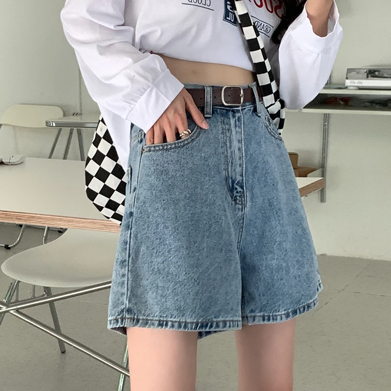 2024 Women Summer Fashion High Waist Denim Shorts Female Wide Leg Short Pants Ladies Streetwear Straight Jeans Shorts K13
2024 Women Summer Fashion High Waist Denim Shorts Female Wide Leg Short Pants Ladies Streetwear Straight Jeans Shorts K13