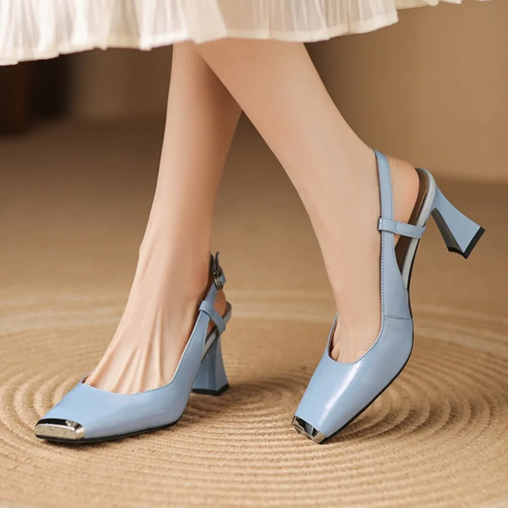2025 Modern Office Shoes for Women Black Wedding Slingback Pointed Toe Metal Decoration Female High Heeled Sandals
2025 Modern Office Shoes for Women Black Wedding Slingback Pointed Toe Metal Decoration Female High Heeled Sandals