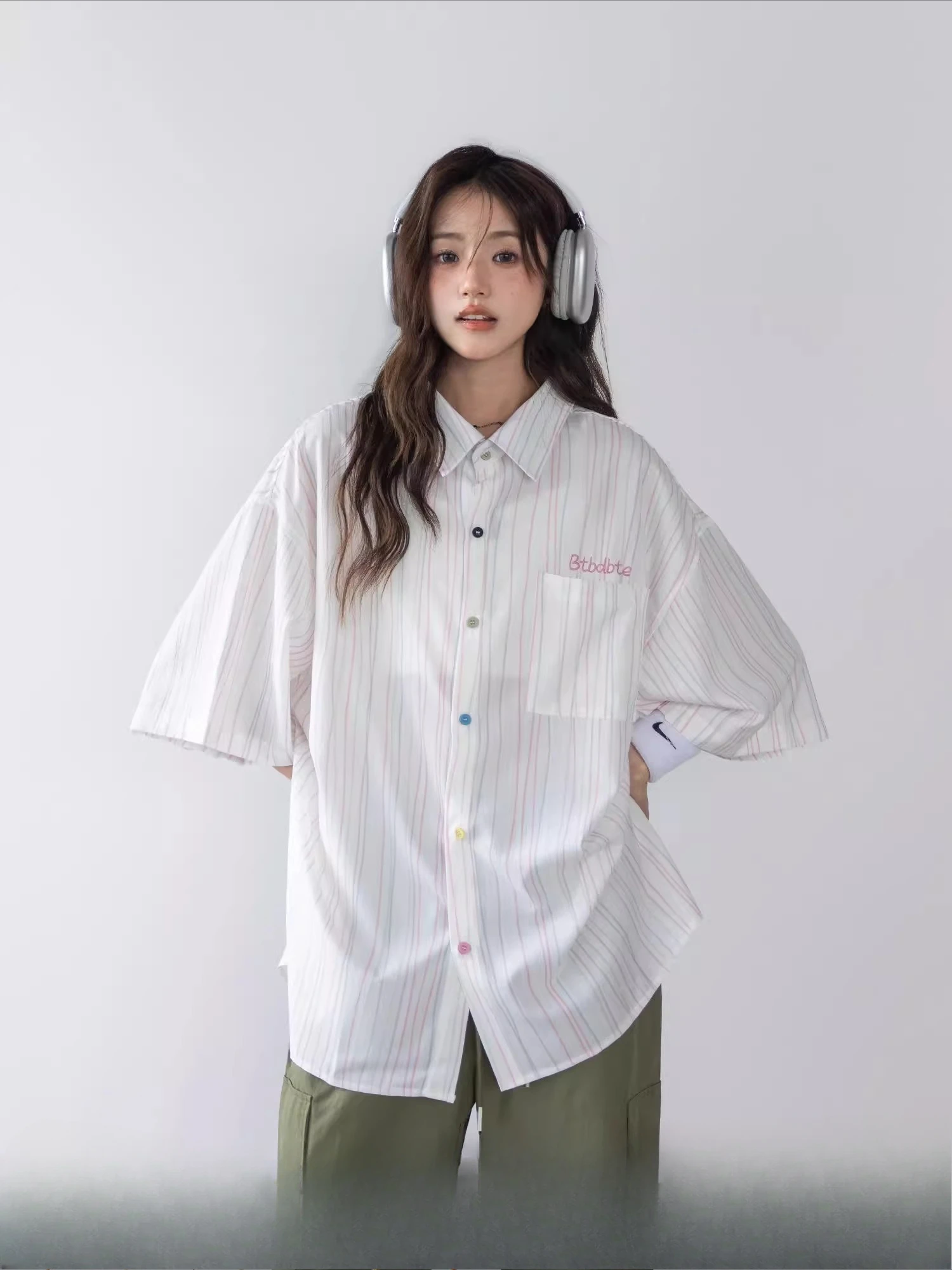 Color Striped Design Short Sleeve Shirt Women's Summer Shirt Alphabet Embroidered Top Tide
Color Striped Design Short Sleeve Shirt Women's Summer Shirt Alphabet Embroidered Top Tide