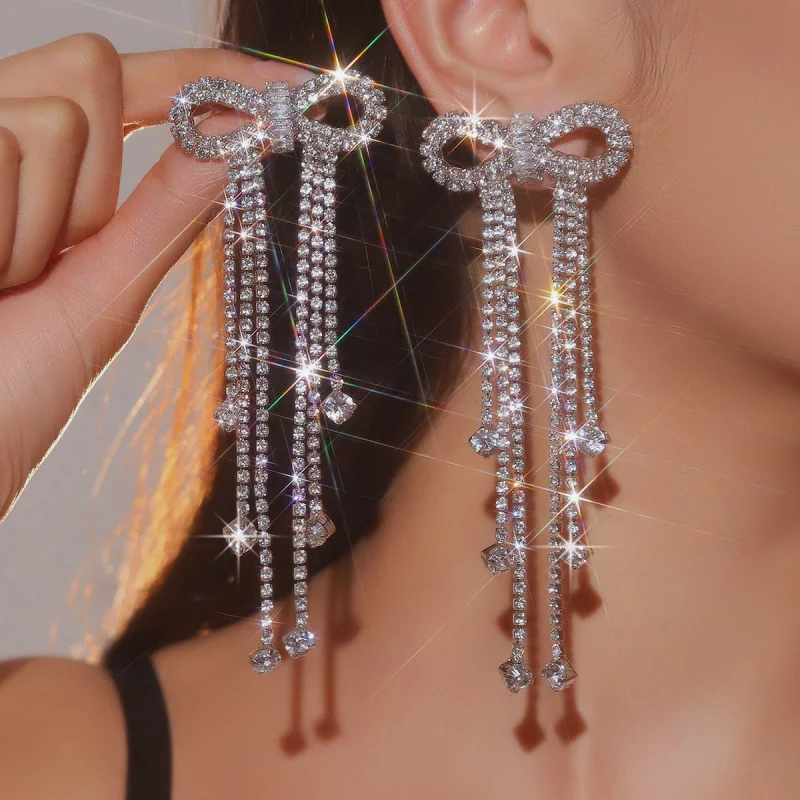 New Exquisite Bow Zircon Rhinestone Tassel Dangle Earrings Eardrop Dress All-Matching Graceful Sweet and Simple Earrings
New Exquisite Bow Zircon Rhinestone Tassel Dangle Earrings Eardrop Dress All-Matching Graceful Sweet and Simple Earrings