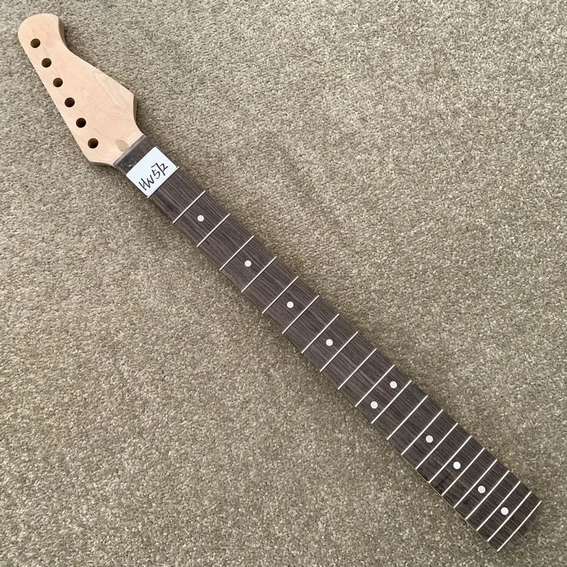 HN572 NO LOGO Electric Guitar Neck 22 Frets Roasted Maple Wood for DIY Guitar Part ST Model
HN572 NO LOGO Electric Guitar Neck 22 Frets Roasted Maple Wood for DIY Guitar Part ST Model