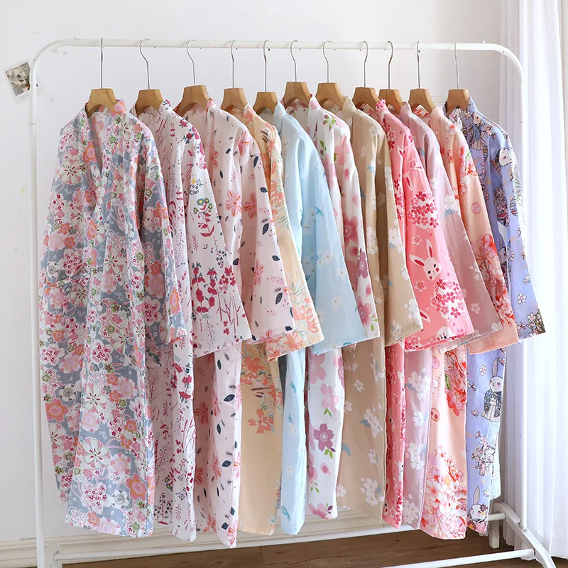 Spring and summer thin women's pure cotton gauze Japanese kimono nightgown bathrobe pajamas cardigan strap-up nightdress bathrob
Spring and summer thin women's pure cotton gauze Japanese kimono nightgown bathrobe pajamas cardigan strap-up nightdress bathrob