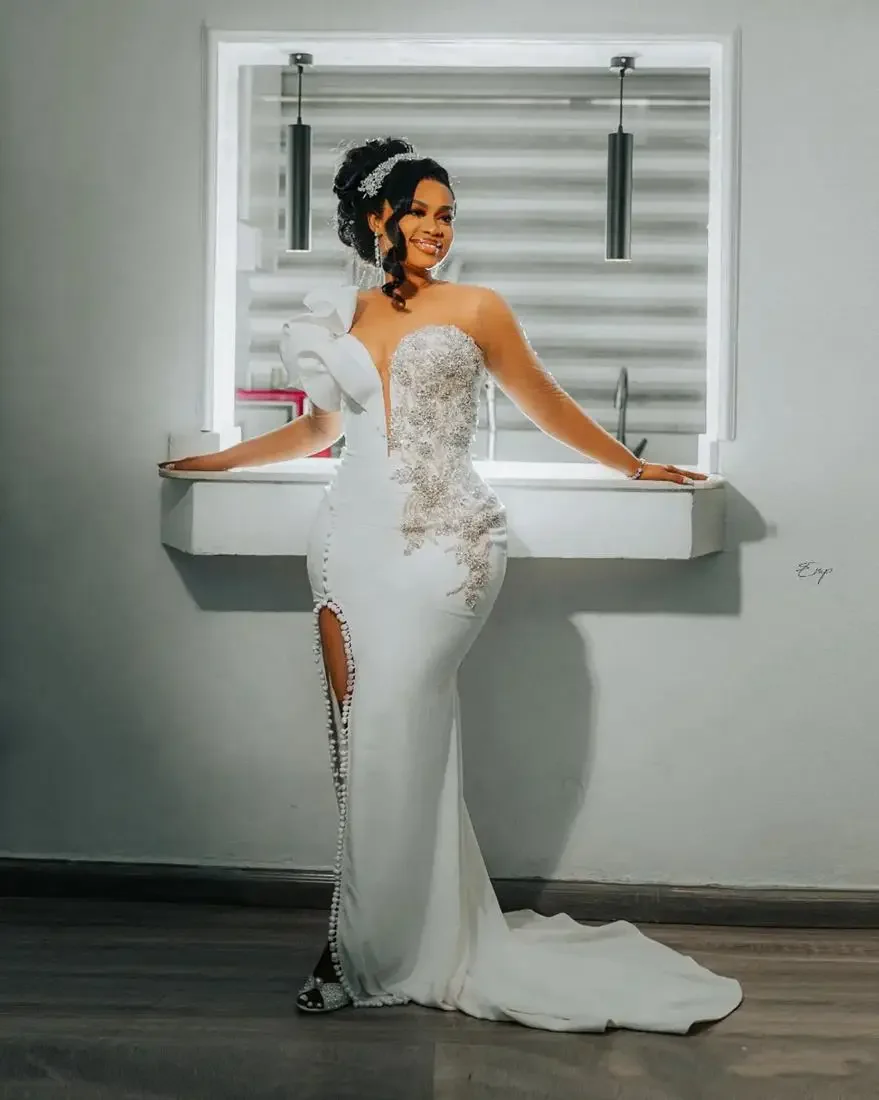 Customized One Shoulder Shinny Crystals Beads Wedding Dress Robe De Mariée Sweep Train African Sexy Side Split Bridal Gowns
Customized One Shoulder Shinny Crystals Beads Wedding Dress Robe De Mariée Sweep Train African Sexy Side Split Bridal Gowns