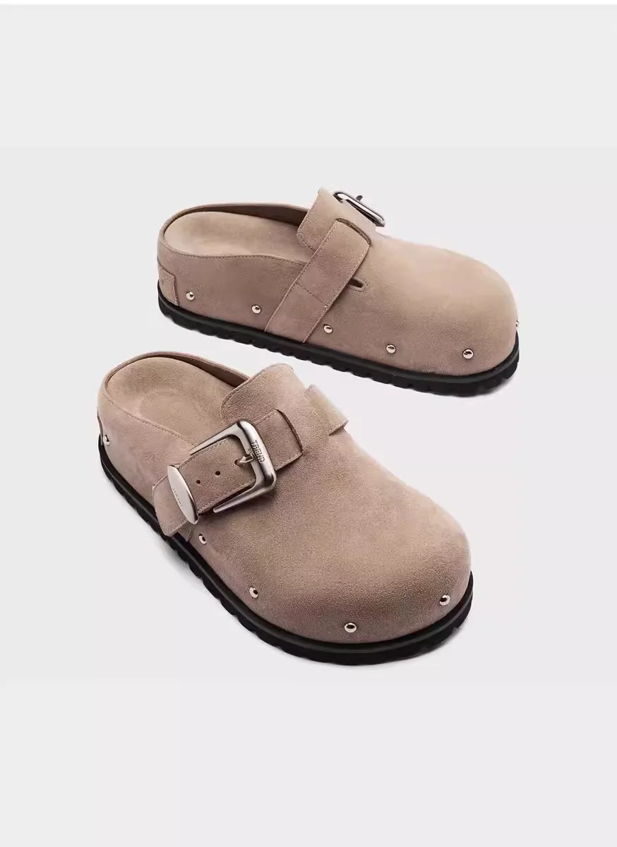 Height-Increasing Half-Slippers For Outer Wear New Lamb Wool Warm Closed-Toe Slippers For Women with Thick-Soled Fur Slippers
Height-Increasing Half-Slippers For Outer Wear New Lamb Wool Warm Closed-Toe Slippers For Women with Thick-Soled Fur Slippers