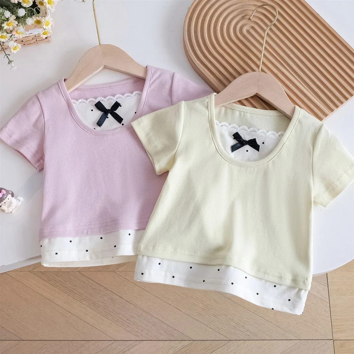 Girls' Summer Clothes Short Sleeved T-shirt Baby's Stylish Sweet Lace Bow Polka Dot Kids Top Shirt
Girls' Summer Clothes Short Sleeved T-shirt Baby's Stylish Sweet Lace Bow Polka Dot Kids Top Shirt