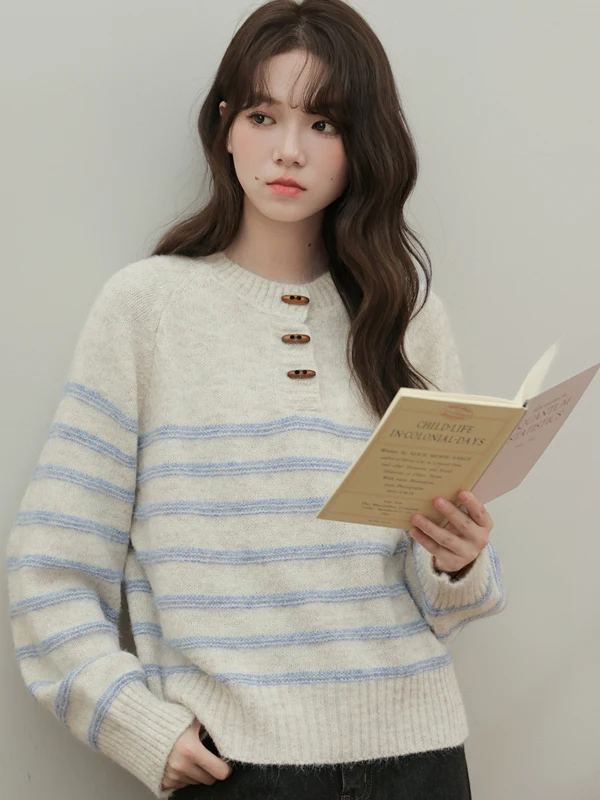 Женский трикотажный джемпер в стиле ретро с цветными блоками и полосками, с полуоткрытым воротником, повседневный, свободного кроя, всесезонный, из мягкой теплой хлопковой смеси, с длинными рукавами
Женский трикотажный джемпер в стиле ретро с цветными блоками и полосками, с полуоткрытым воротником, повседневный, свободного кроя, всесезонный, из мягкой теплой хлопковой смеси, с длинными рукавами