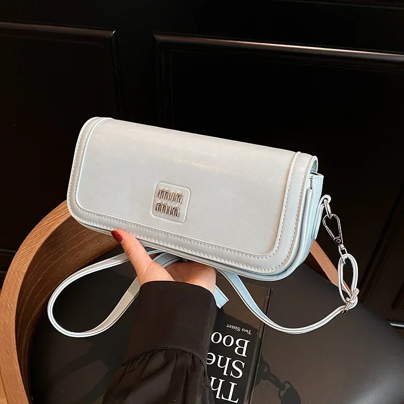 Luxury Leather Chain Strap Shoulder Handbag Women's Tote Purse Outdoor Casual Zipper Women's Crossbody Bag
Luxury Leather Chain Strap Shoulder Handbag Women's Tote Purse Outdoor Casual Zipper Women's Crossbody Bag