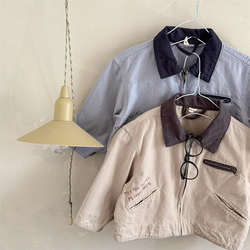2025 Spring New Children Long Sleeve Zipper Coat Girls Loose Letter Print Cardigan Boys Casual Lapel Cargo Jacket Kids Clothes
2025 Spring New Children Long Sleeve Zipper Coat Girls Loose Letter Print Cardigan Boys Casual Lapel Cargo Jacket Kids Clothes