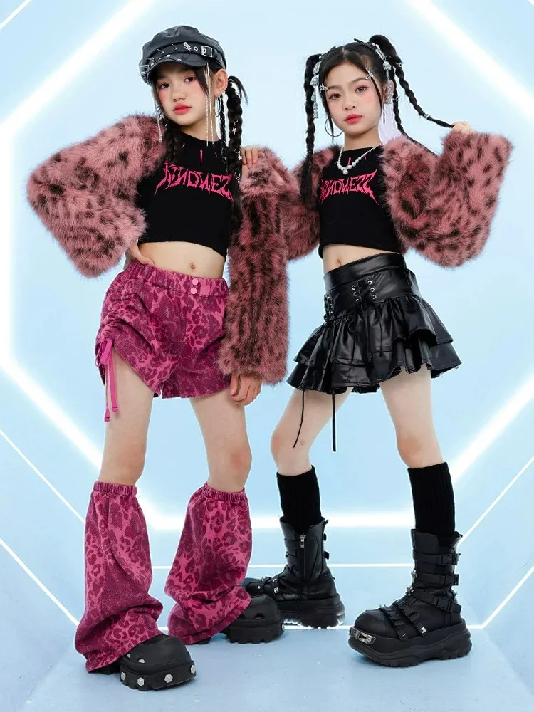 Костюм для джазовых танцев для девочек: комплект с леопардовым принтом и мехом, модный наряд для уличных танцев, костюм для выступлений
Костюм для джазовых танцев для девочек: комплект с леопардовым принтом и мехом, модный наряд для уличных танцев, костюм для выступлений