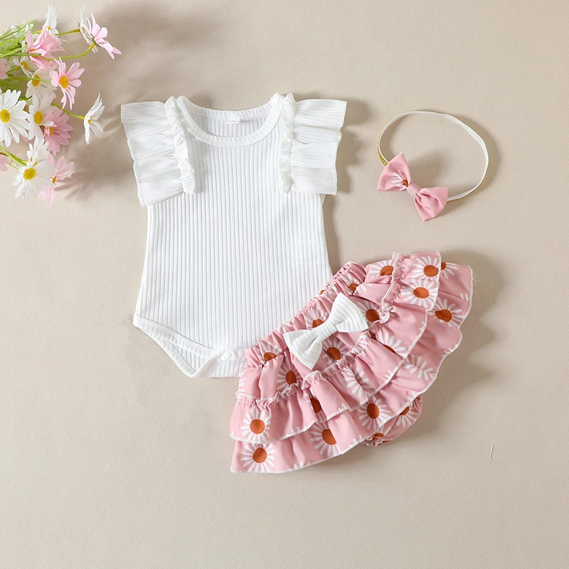 Baby Girls Summer Outfit Ruffle Sleeve Ribbed Romper + Floral Culottes + Headband 3 Pieces Sets for 0-24 Months
Baby Girls Summer Outfit Ruffle Sleeve Ribbed Romper + Floral Culottes + Headband 3 Pieces Sets for 0-24 Months