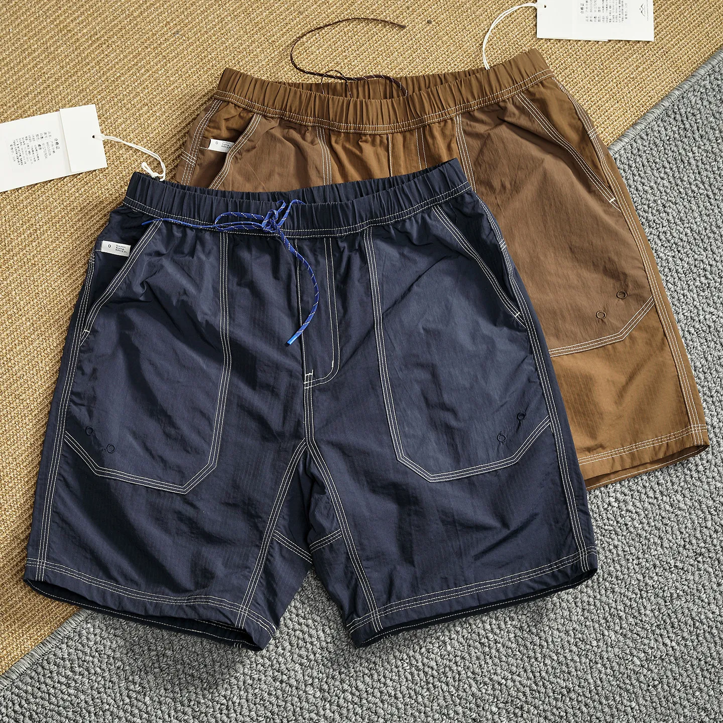 Summer outdoor quick-drying sports shorts men's contrasting color zipper design crotch splicing breathable casual casual pants
Summer outdoor quick-drying sports shorts men's contrasting color zipper design crotch splicing breathable casual casual pants