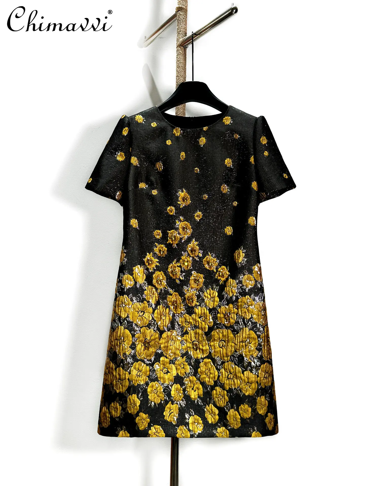 High-end Luxury Jacquard Heavy Beading Slimming Short-sleeved Dress 2026 Summer New Elegant Classy Retro Party Dress Women
High-end Luxury Jacquard Heavy Beading Slimming Short-sleeved Dress 2026 Summer New Elegant Classy Retro Party Dress Women