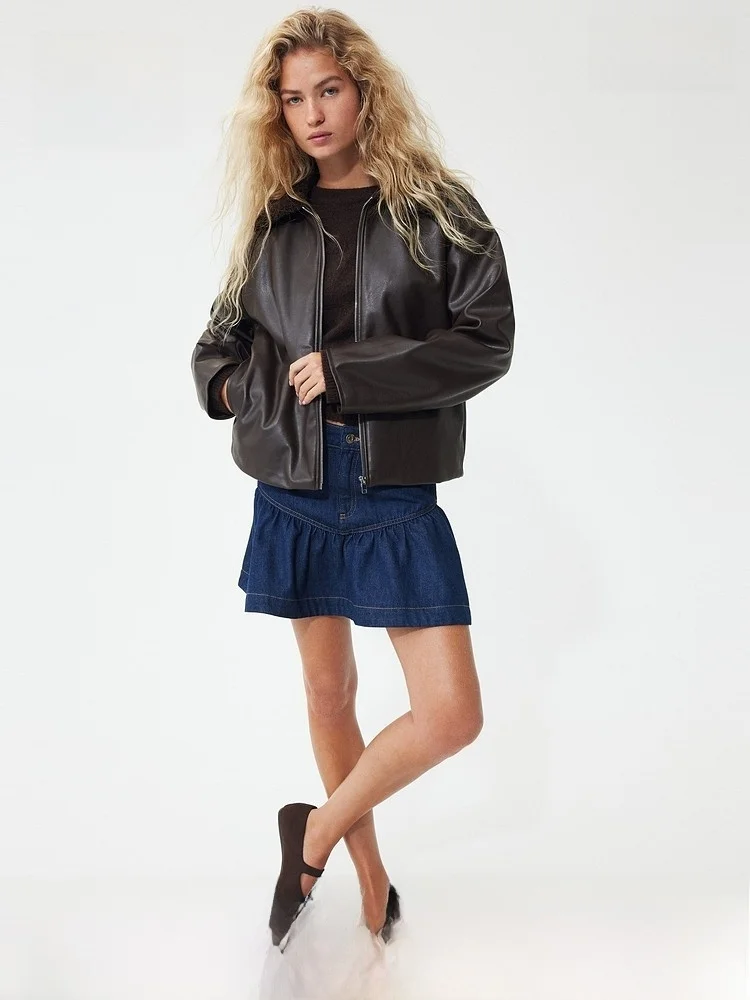 Зимняя женская куртка H&M с воротником из искусственного меха, модель 30475, повседневная, укороченная, из полиэстера
Зимняя женская куртка H&M с воротником из искусственного меха, модель 30475, повседневная, укороченная, из полиэстера
