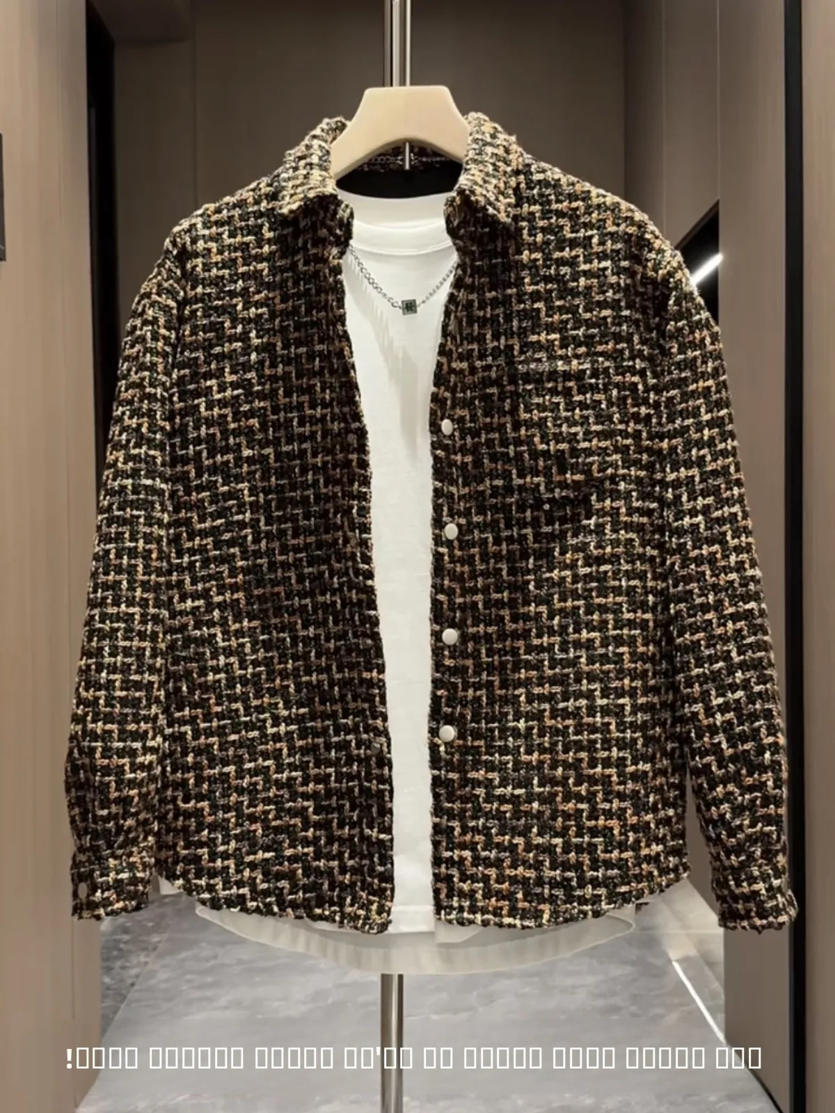 Осенне-зимняя мужская новая вязаная хлопковая куртка в стиле ретро с отложным воротником, стеганая, повседневная, универсальная, для пар
Осенне-зимняя мужская новая вязаная хлопковая куртка в стиле ретро с отложным воротником, стеганая, повседневная, универсальная, для пар