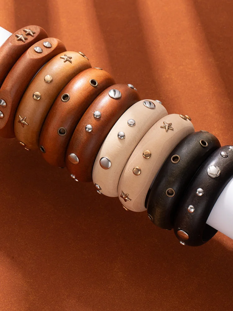 Retro Faion Wooden Wide Face Bracelet Versatile Cool Exaggerated Bracelet Accory Hand Jewelry for Women Sweet Rhythm
Retro Faion Wooden Wide Face Bracelet Versatile Cool Exaggerated Bracelet Accory Hand Jewelry for Women Sweet Rhythm