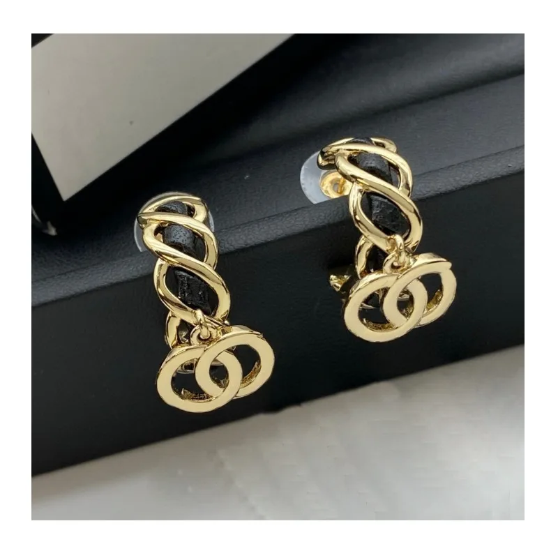 New Xiaoxiang Double Stud Earrings for Women's Silver Needles, High-end Light Luxury Earrings, Benchmarking
New Xiaoxiang Double Stud Earrings for Women's Silver Needles, High-end Light Luxury Earrings, Benchmarking