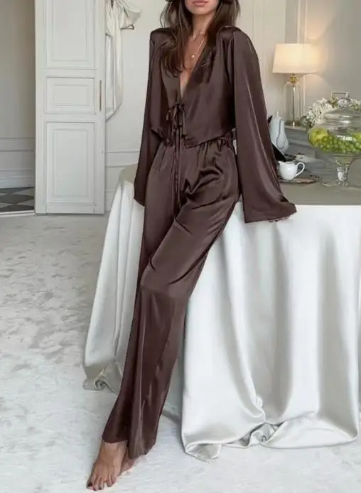 Women'spants Set 2025 Elegant Temperament,long Sleeved T-Shirt,western-Style Pants,long Pants Set, Women's Clothing, Autumn 2025
Women'spants Set 2025 Elegant Temperament,long Sleeved T-Shirt,western-Style Pants,long Pants Set, Women's Clothing, Autumn 2025