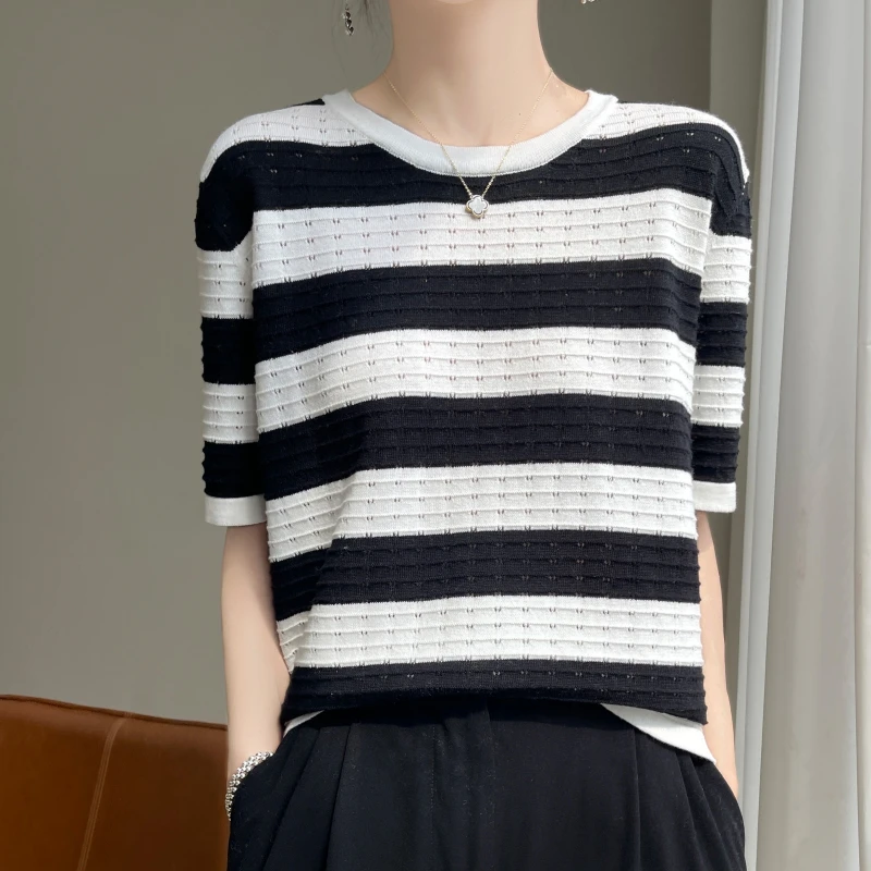 Black White Striped Cotton Short Sleeve Knit Top, Women's Round Neck Fitted T-Shirt for Summer Lightweight Breathable Casual Wea
Black White Striped Cotton Short Sleeve Knit Top, Women's Round Neck Fitted T-Shirt for Summer Lightweight Breathable Casual Wea